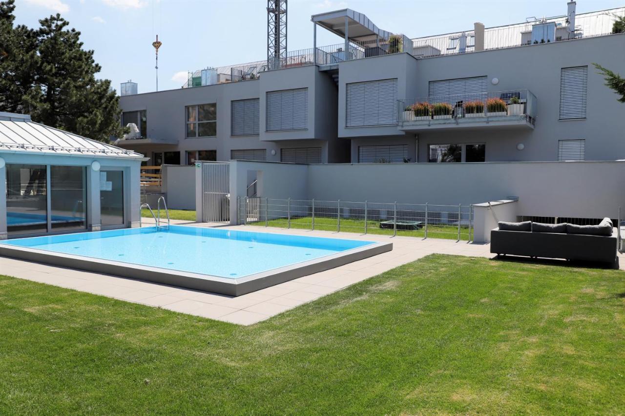 Rooftop Terrace, Free Garage Parking And Pool! Vienna Exterior photo