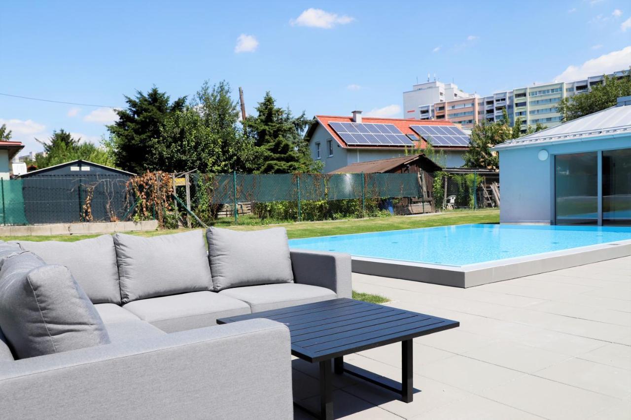 Rooftop Terrace, Free Garage Parking And Pool! Vienna Exterior photo